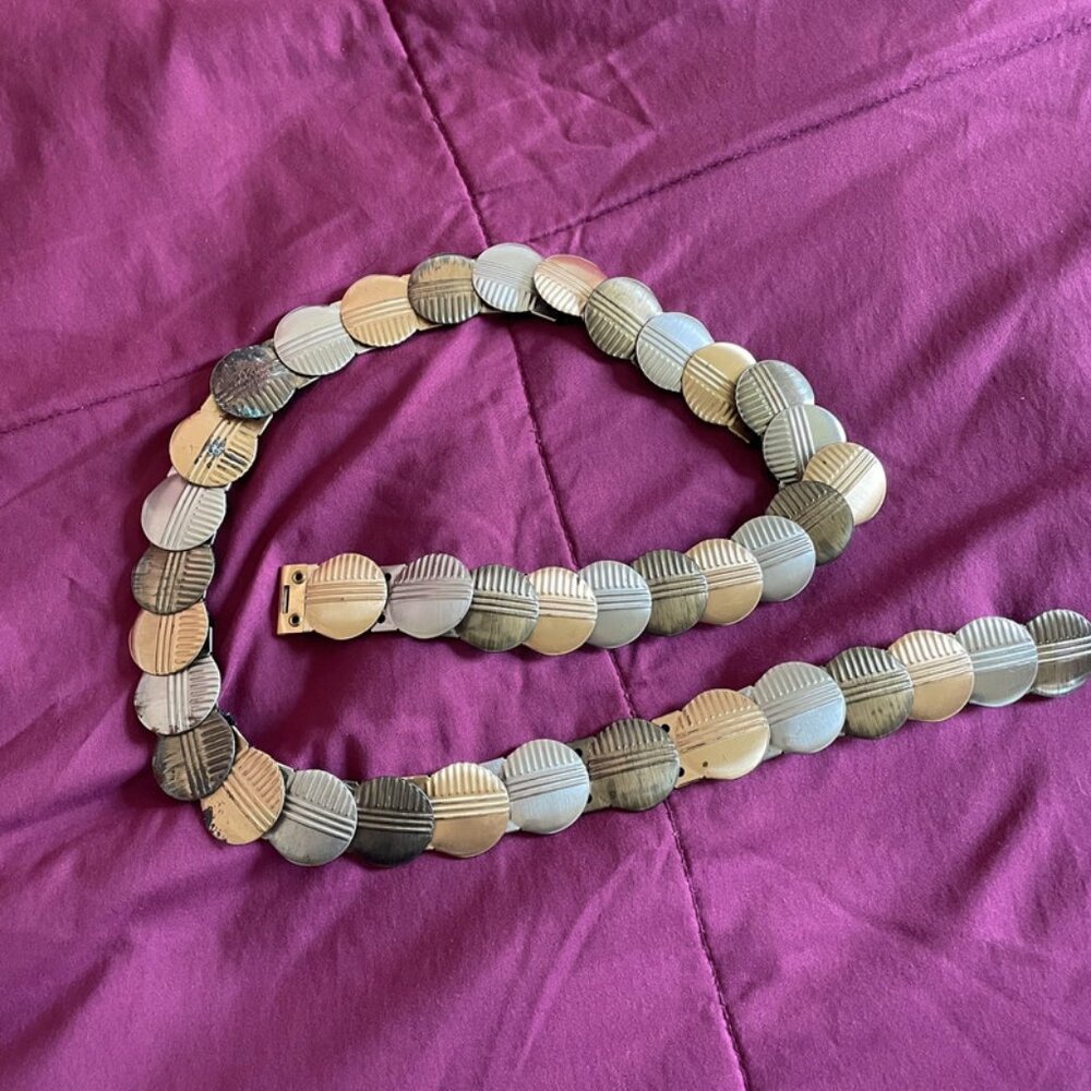 Gold and silver disc belt